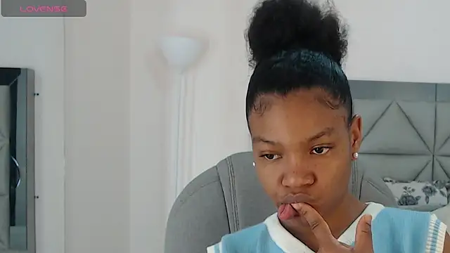 genesis moretz online show from April 15, 2026, 12:16 am