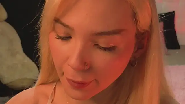 SandraBoyl online show from November 28, 2025, 2:12 am