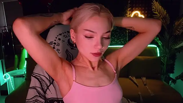 SandraBoyl online show from March 20, 2025, 1:13 am