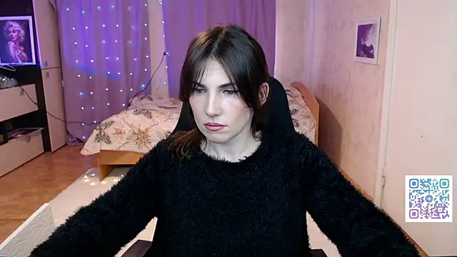 Daniela Cooperr online show from April 4, 2026, 1:17 pm