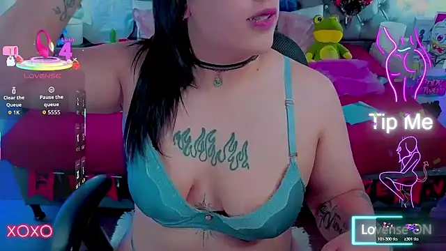 NatalieHarris online show from October 22, 2025, 7:02 pm