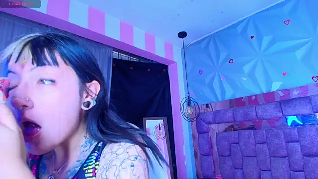 Candy morgan412 online show from April 14, 2026, 11:26 am