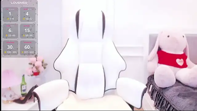 PimChanOK online show from October 1, 2025, 1:37 pm