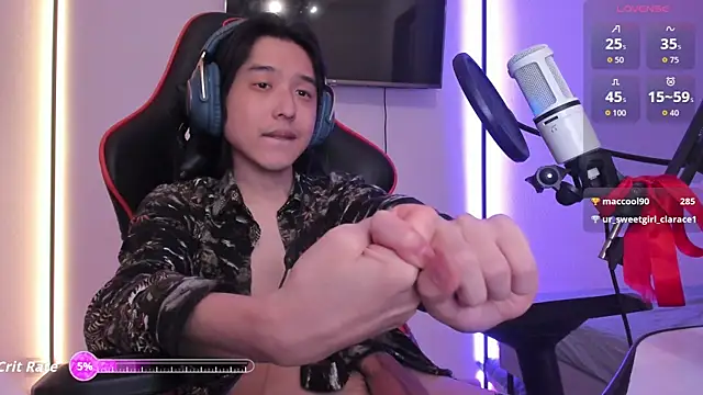 wexlee7 online show from October 16, 2025, 2:53 am