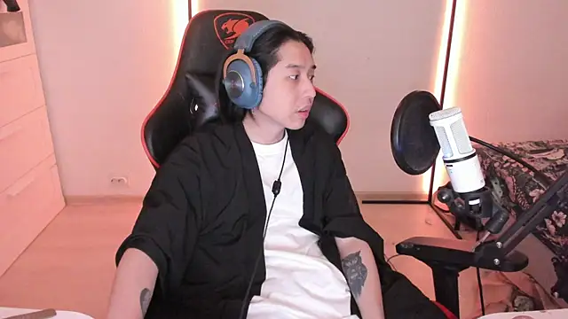 wexlee7 online show from January 12, 2026, 12:39 am