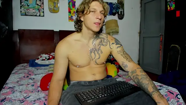 Tom Krakow online show from November 28, 2025, 3:45 pm