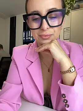 Snapshot of Hii_Lolla chatting on November 21, 2025, 6:56 am Hii Lolla online show from November 21, 2025, 6:56 am