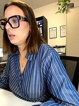 Snapshot of Hii_Lolla chatting on November 26, 2025, 7:08 am Hii Lolla online show from November 26, 2025, 7:08 am