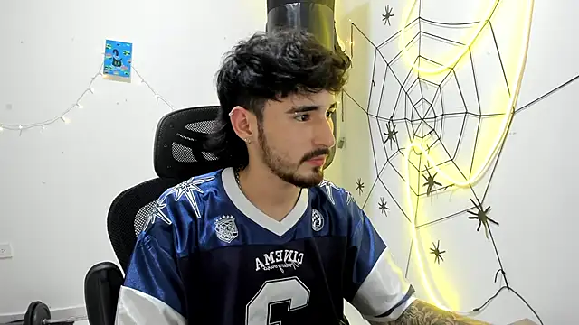 DmitriSanders online show from January 14, 2026, 2:26 am