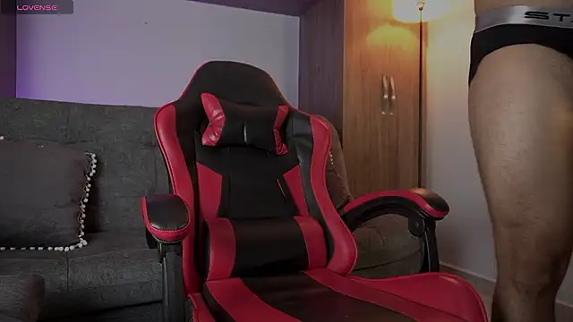 Snapshot of MarkHazze chatting on February 6, 2026, 12:39 am MarkHazze online show from February 6, 2026, 12:39 am