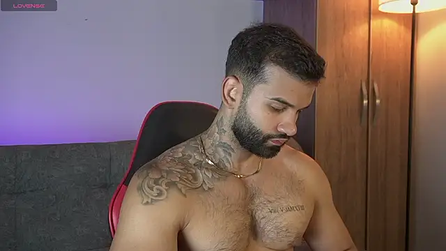 Snapshot of MarkHazze chatting on February 26, 2026, 11:27 pm MarkHazze online show from February 26, 2026, 11:27 pm