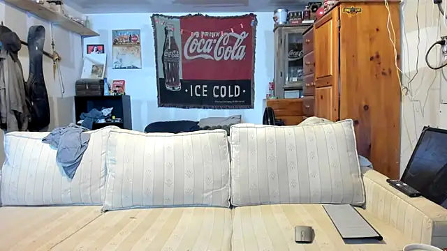 jayshort786 online show from October 16, 2025, 1:19 pm