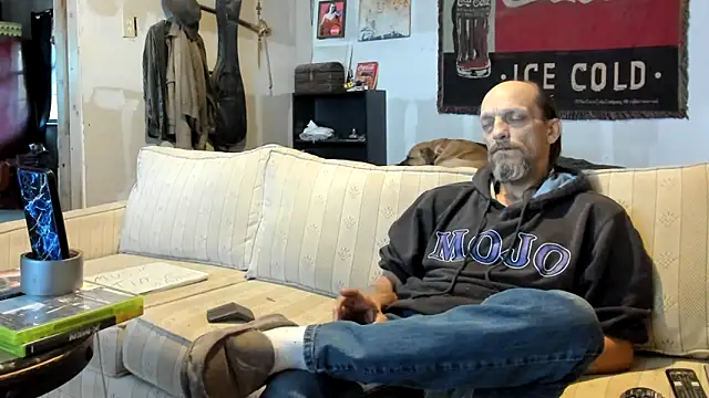 jayshort786 online show from November 5, 2025, 1:47 pm