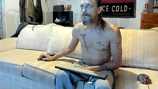 jayshort786 online show from November 9, 2025, 2:21 pm