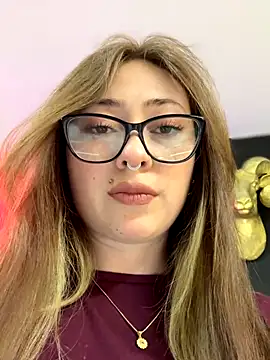 Sofii gold online show from October 3, 2025, 2:04 am