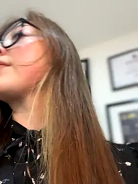 Sofii gold online show from September 27, 2025, 11:33 pm