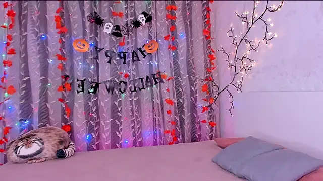 Snapshot of space_cowgirl chatting on November 8, 2025, 6:55 pm space cowgirl online show from November 8, 2025, 6:55 pm