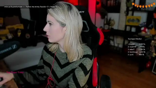 Lisaonthemoon online show from October 8, 2025, 7:14 pm