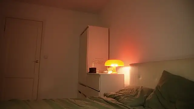 Megan  Hart online show from February 24, 2026, 4:35 am