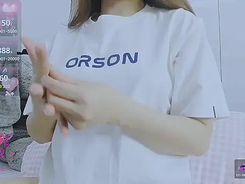 Linh diudang online show from October 20, 2025, 2:46 am