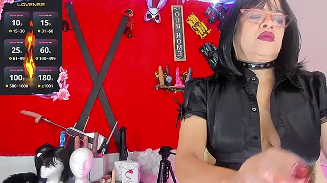 jena derboo online show from September 25, 2025, 10:32 am