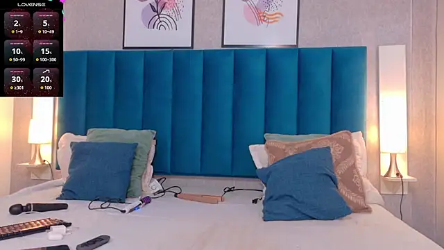 Snapshot of CheneellLorens chatting on November 1, 2025, 7:41 pm CheneellLorens online show from November 1, 2025, 7:41 pm