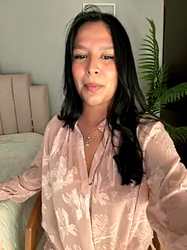 Gytha davis online show from October 7, 2025, 10:00 pm