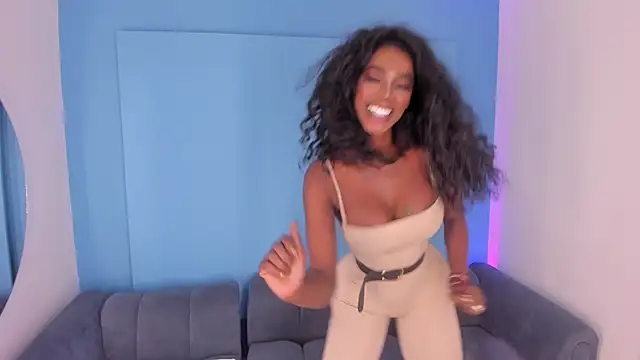 Snapshot of shantallknowless chatting on December 2, 2025, 1:46 pm shantallknowless online show from December 2, 2025, 1:46 pm