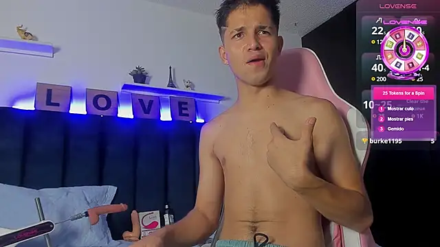 Issac james  online show from March 18, 2025, 3:23 am