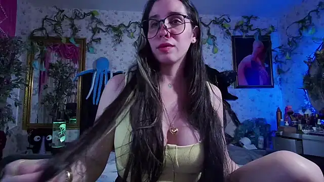 Elizabeth77  online show from March 20, 2025, 8:08 pm