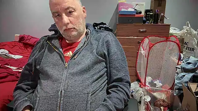 Snapshot of LondonTeffy chatting on January 8, 2026, 10:05 pm LondonTeffy online show from January 8, 2026, 10:05 pm