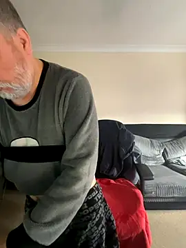 Snapshot of LondonTeffy chatting on November 21, 2025, 10:14 am LondonTeffy online show from November 21, 2025, 10:14 am