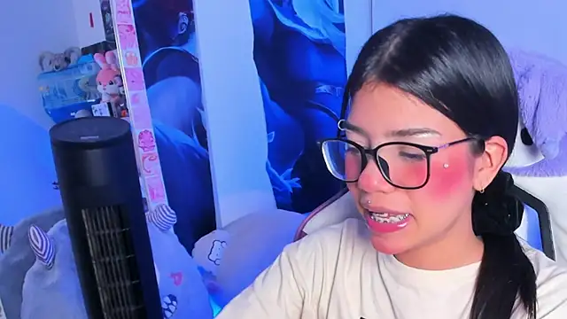 cutestephuwu online show from February 10, 2025, 4:41 am