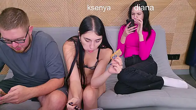 Snapshot of Ksenny chatting on December 3, 2025, 3:07 am Ksenny online show from December 3, 2025, 3:07 am