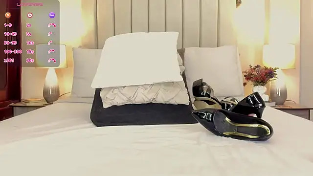 romina-brunette online show from March 4, 2026, 3:42 pm