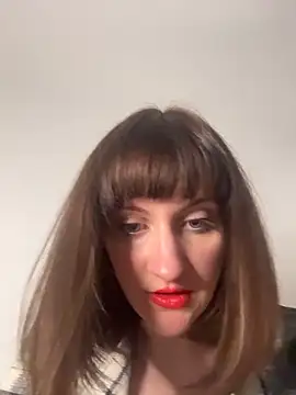 victoirenextdoor online show from December 5, 2025, 8:39 pm