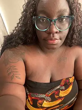 Toomuch Squirt online show from December 17, 2025, 4:28 am