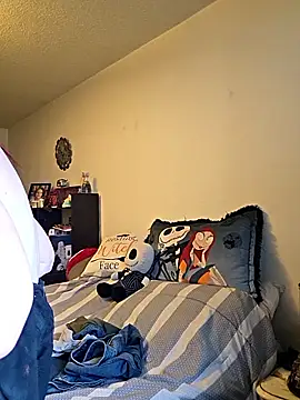 PuppetOfMasters online show from April 2, 2026, 6:58 pm