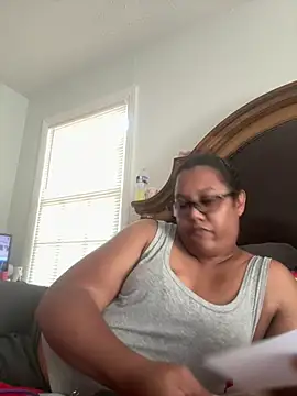 Snapshot of ebonyred chatting on June 10, 2026, 7:04 pm ebonyred online show from June 10, 2026, 7:04 pm