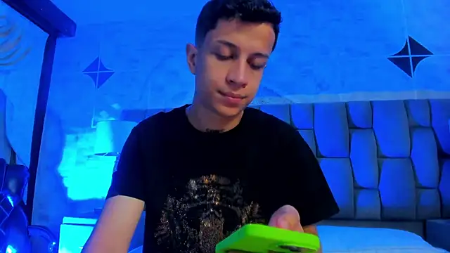 AgarEvans online show from March 6, 2026, 4:40 am