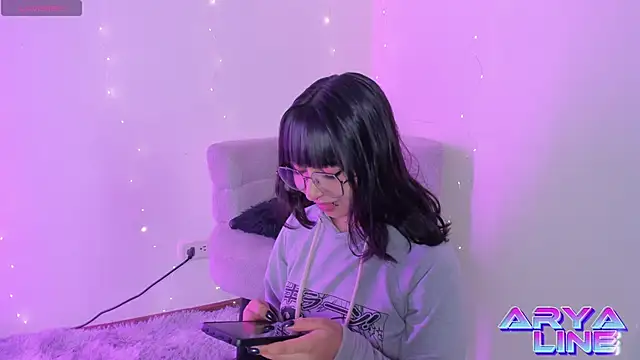 arysUwU online show from June 11, 2026, 3:03 am