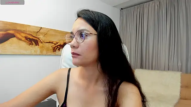 Snapshot of mariiana_murillo01 chatting on October 24, 2025, 5:06 am mariiana murillo01 online show from October 24, 2025, 5:06 am