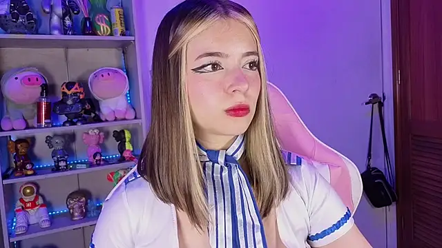 Snapshot of EmilyMiller_ chatting on September 29, 2025, 4:23 pm EmilyMiller online show from September 29, 2025, 4:23 pm