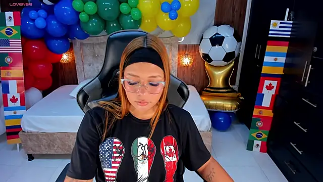 mia 18v online show from June 16, 2026, 8:09 pm
