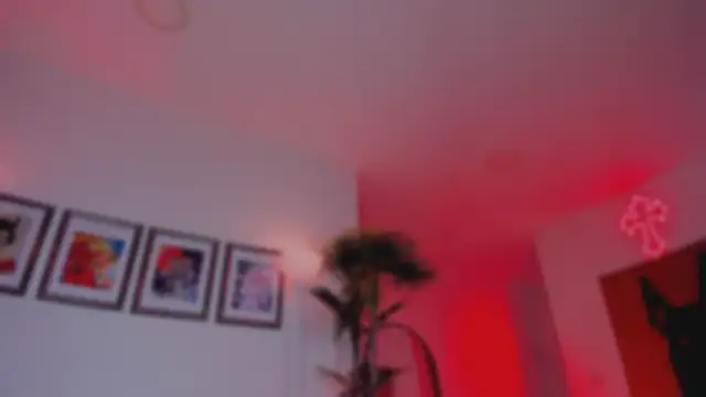 Snapshot of Taylor__foxxx chatting on October 29, 2025, 5:06 am Taylor foxxx online show from October 29, 2025, 5:06 am