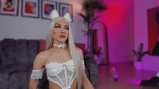 Snapshot of Taylor__foxxx chatting on November 19, 2025, 5:40 am Taylor foxxx online show from November 19, 2025, 5:40 am