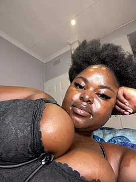 Honeycoco0211 online show from January 14, 2026, 12:14 am