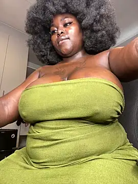 Honeycoco0211 online show from April 12, 2026, 7:44 am