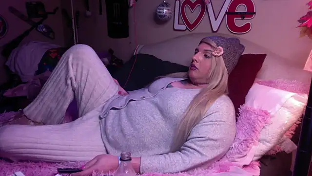 Snapshot of Blakelytgirl chatting on February 13, 2025, 2:42 pm Blakelytgirl online show from February 13, 2025, 2:42 pm