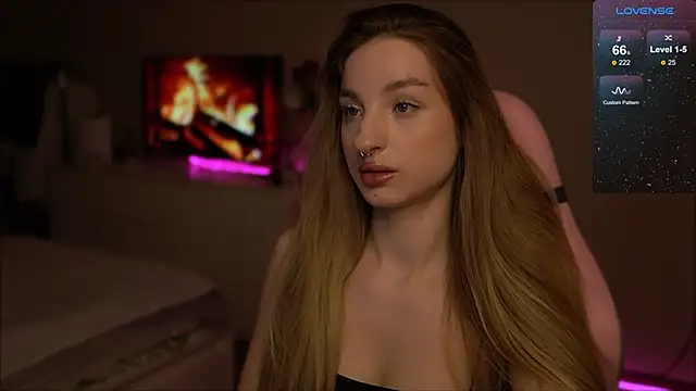 Lexy kiky online show from March 7, 2025, 8:00 pm